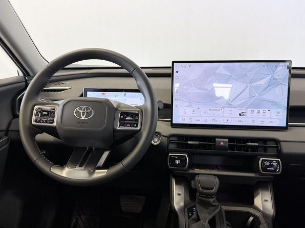 Toyota RAV4 VI (XA60) с пробегом 2026 года, цена 4 550 000 рублей, 35 км, внедорожник, Автокод Объявления