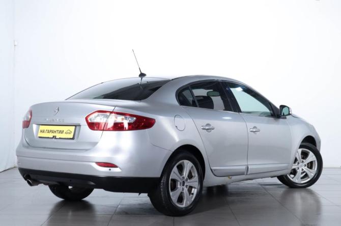 Renault Fluence I Рестайлинг с пробегом 2012 года, цена 379 000 рублей, 340000 км, седан, Автокод Объявления