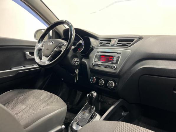 Kia Rio III Рестайлинг с пробегом 2016 года, цена 1 050 000 рублей, 179000 км, седан, Автокод Объявления
