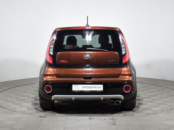 Kia Soul II Рестайлинг с пробегом 2017 года, цена 1 350 000 рублей, 92359 км, хэтчбек, Автокод Объявления