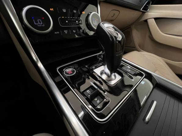 Jaguar XE I Рестайлинг с пробегом 2019 года, цена 2 490 000 рублей, 130000 км, седан, Автокод Объявления