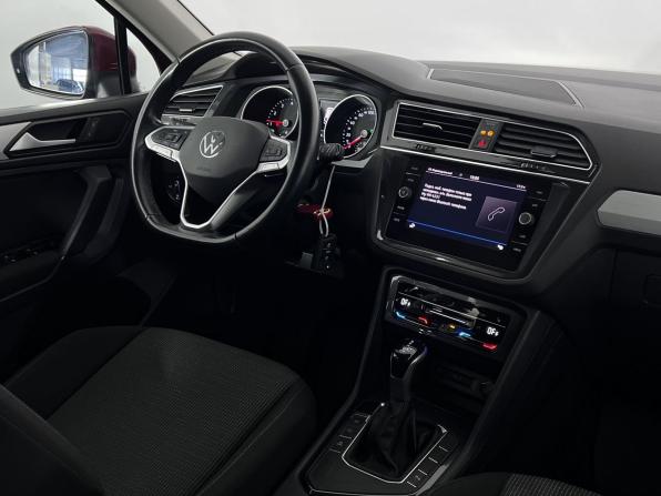 Volkswagen Tiguan II Рестайлинг с пробегом 2021 года, цена 2 350 000 рублей, 109999 км, внедорожник, Автокод Объявления