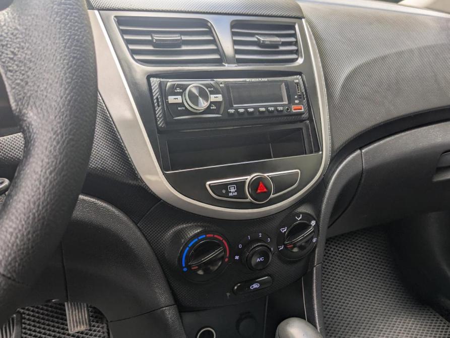 Hyundai Solaris I Екатеринбург  - изображение 9