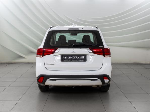 Mitsubishi Outlander III Рестайлинг 3 с пробегом 2021 года, цена 2 398 000 рублей, 88509 км, внедорожник, Автокод Объявления