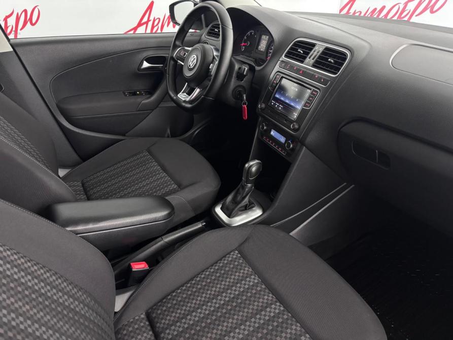 Volkswagen Polo V Рестайлинг Псков  - изображение 12
