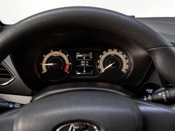 Lada (ВАЗ) Vesta I Рестайлинг (NG) с пробегом 2024 года, цена 1 200 000 рублей, 42356 км, седан, Автокод Объявления