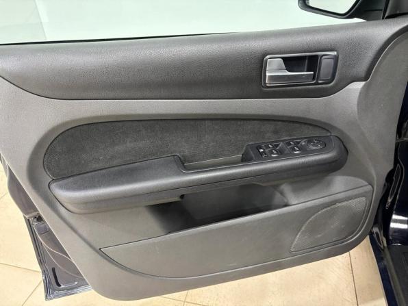 Ford Focus II с пробегом 2007 года, цена 395 000 рублей, 185767 км, хэтчбек, Автокод Объявления