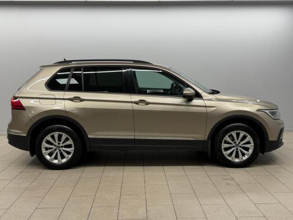 Volkswagen Tiguan II Рестайлинг с пробегом 2021 года, цена 2 330 000 рублей, 112938 км, внедорожник, Автокод Объявления