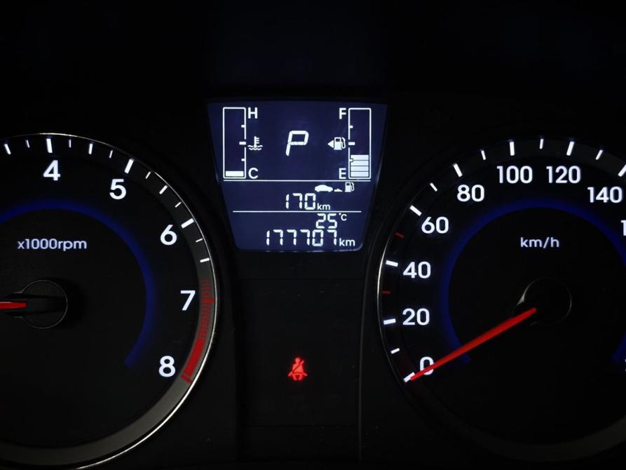 Hyundai Solaris I Рестайлинг Москва  - изображение 17
