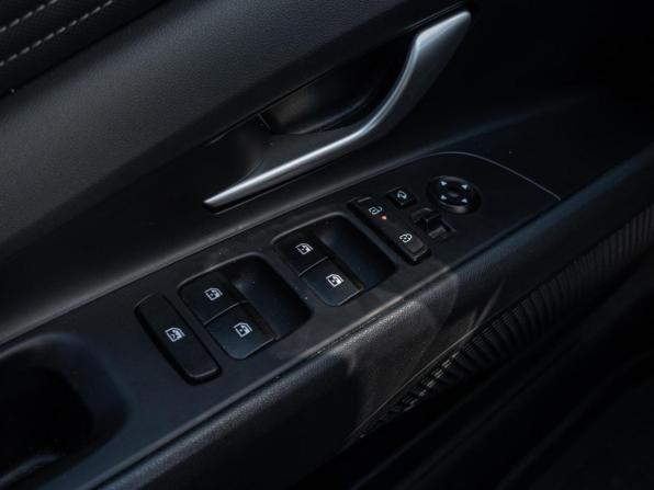 Hyundai Elantra VII (CN7) Рестайлинг с пробегом 2023 года, цена 2 270 000 рублей, 32214 км, седан, Автокод Объявления