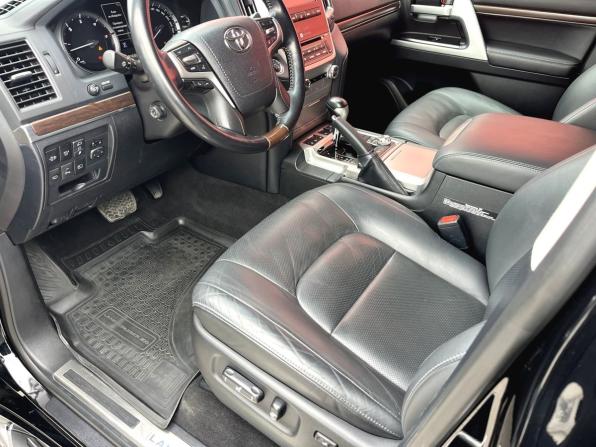 Toyota Land Cruiser 200 Series Рестайлинг 2 с пробегом 2020 года, цена 7 600 000 рублей, 84632 км, внедорожник, Автокод Объявления