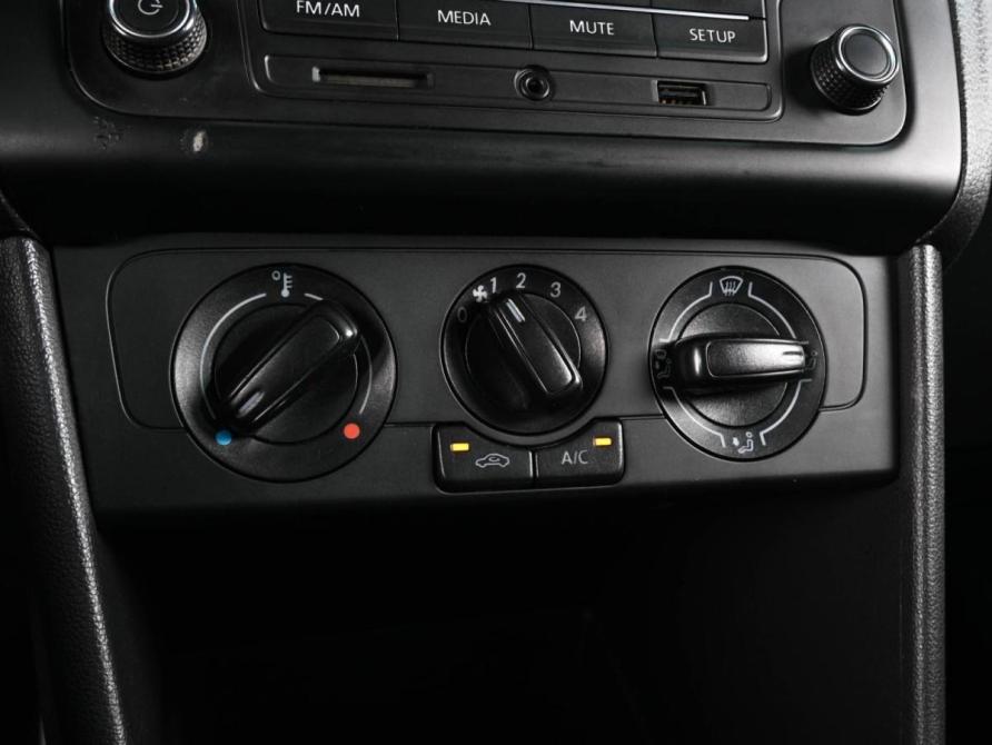 Volkswagen Polo V Рестайлинг Ростов-на-Дону  - изображение 13
