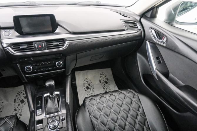 Mazda 6 III (GJ) Рестайлинг с пробегом 2015 года, цена 1 839 000 рублей, 194000 км, седан, Автокод Объявления