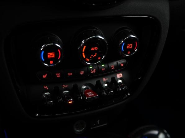 Mini Clubman II Рестайлинг с пробегом 2019 года, цена 3 549 077 рублей, 94146 км, универсал, Автокод Объявления