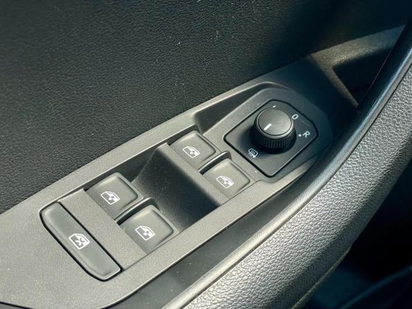 Skoda Karoq I с пробегом 2021 года, цена 2 420 000 рублей, 73302 км, внедорожник, Автокод Объявления