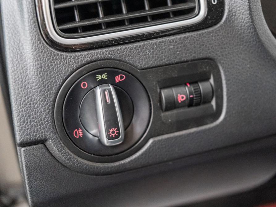 Volkswagen Polo V Рестайлинг Красноярск  - изображение 17