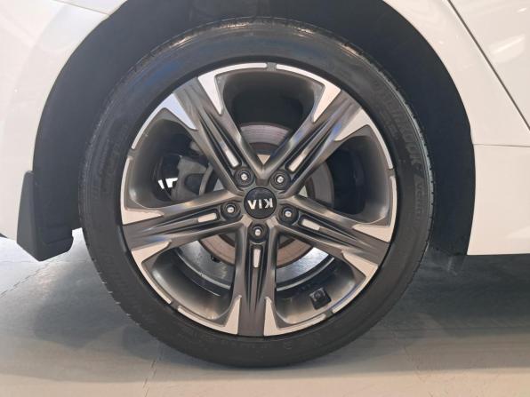 Kia K5 III с пробегом 2020 года, цена 2 389 000 рублей, 92970 км, седан, Автокод Объявления