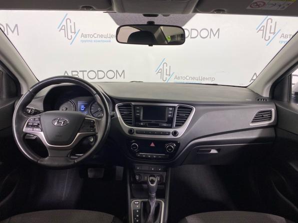 Hyundai Solaris II с пробегом 2017 года, цена 1 009 000 рублей, 222187 км, седан, Автокод Объявления
