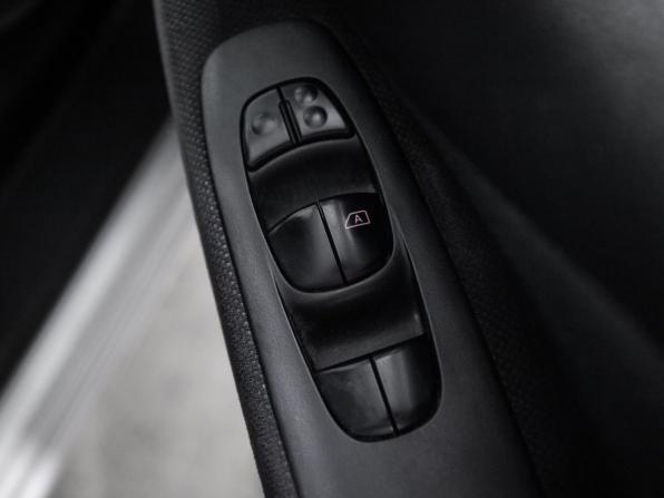 Nissan Serena IV (C26) с пробегом 2012 года, цена 1 125 000 рублей, 251186 км, минивэн, Автокод Объявления