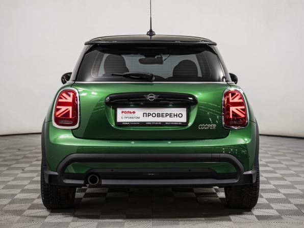 Mini Hatch III (F55/F56) Рестайлинг 2 с пробегом 2021 года, цена 2 948 000 рублей, 36903 км, хэтчбек, Автокод Объявления
