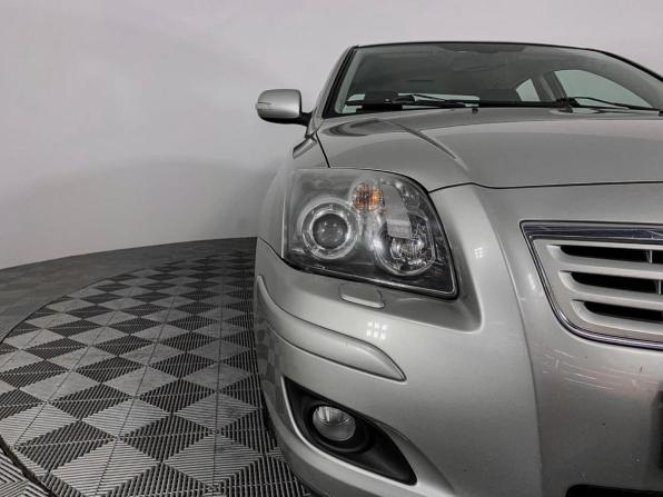 Toyota Avensis II Рестайлинг с пробегом 2006 года, цена 717 000 рублей, 211893 км, седан, Автокод Объявления