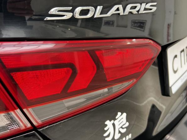 Hyundai Solaris II с пробегом 2017 года, цена 1 349 000 рублей, 100489 км, седан, Автокод Объявления
