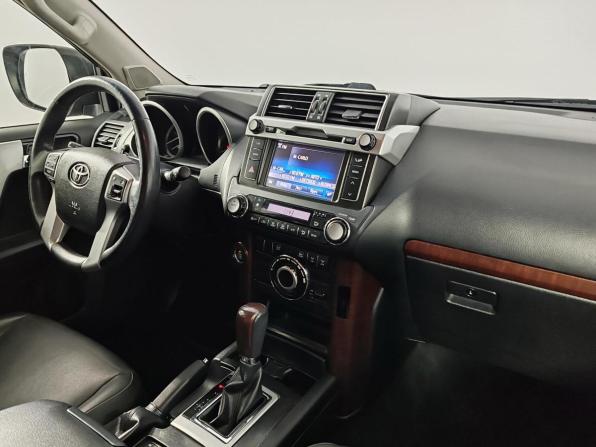 Toyota Land Cruiser Prado 150 Series Рестайлинг 1 с пробегом 2015 года, цена 4 099 000 рублей, 106001 км, внедорожник, Автокод Объявления