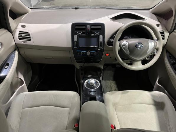 Nissan Leaf I (ZE0/AZE0) с пробегом 2012 года, цена 450 000 рублей, 121564 км, хэтчбек, Автокод Объявления