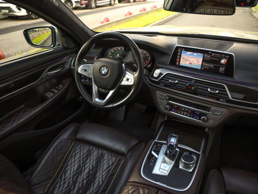 BMW 7 серии VI (G11/G12) Рестайлинг Санкт-Петербург  - изображение 12