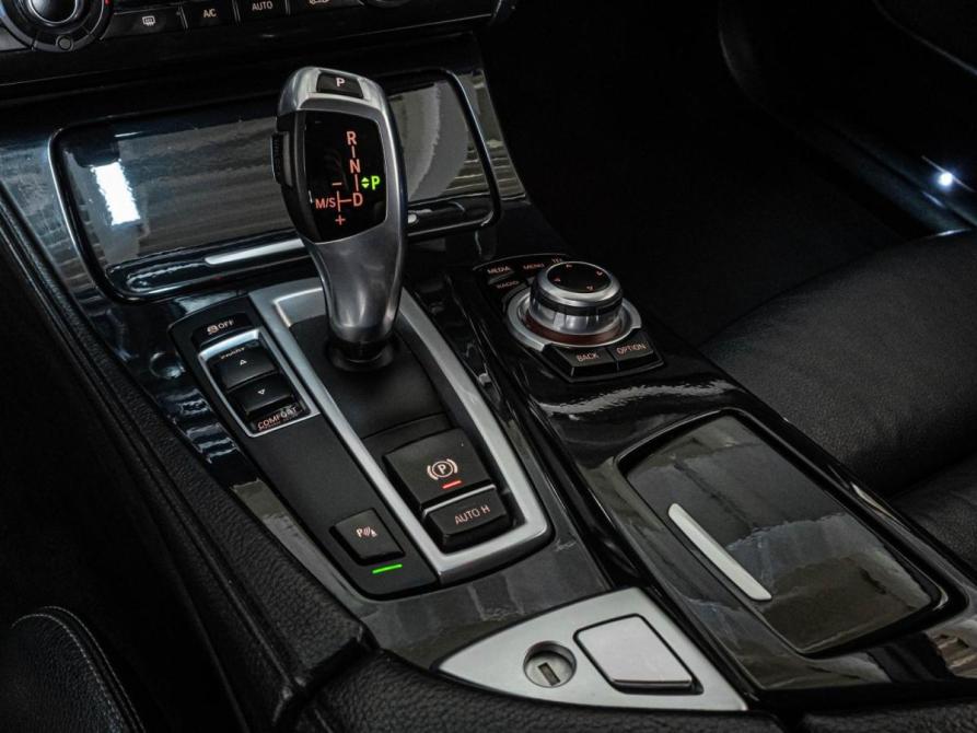 BMW 5 серии VI (F10/F11/F07) Рестайлинг Ставрополь  - изображение 12
