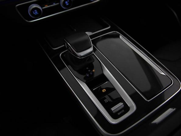 Hongqi HS5 I Рестайлинг с пробегом 2024 года, цена 3 399 000 рублей, 10275 км, внедорожник, Автокод Объявления