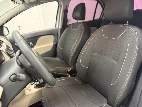 Renault Logan II с пробегом 2018 года, цена 890 000 рублей, 82000 км, седан, Автокод Объявления