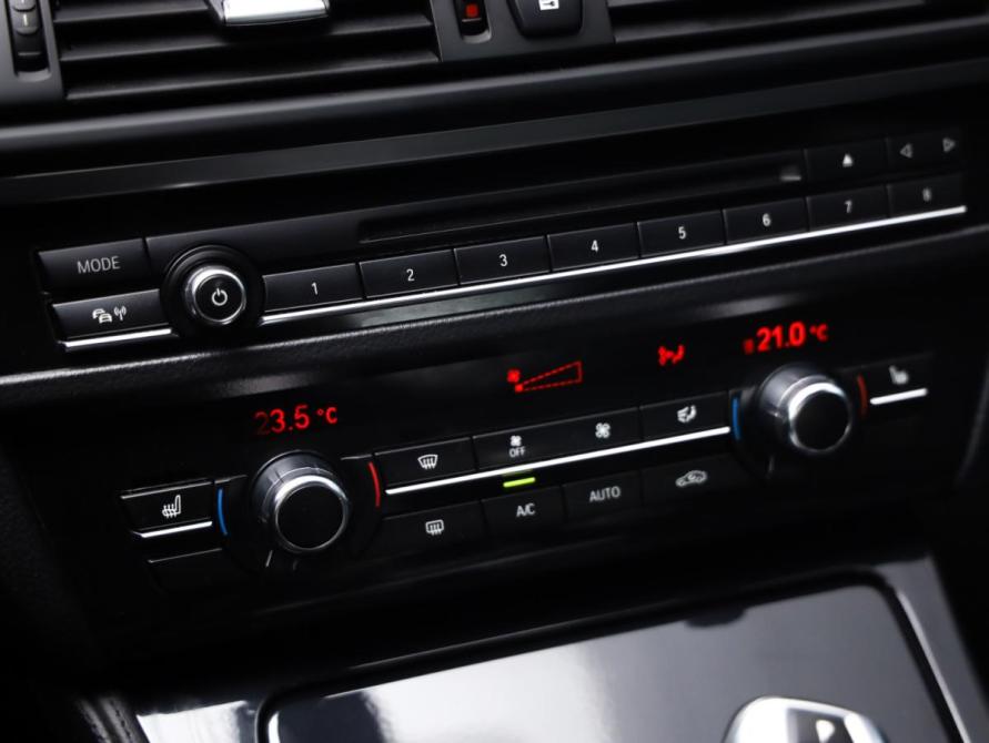 BMW 5 серии VI (F10/F11/F07) Рестайлинг Санкт-Петербург  - изображение 17