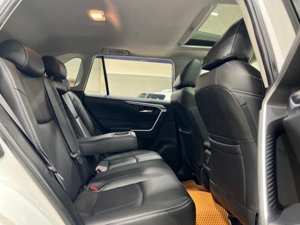 Toyota RAV4 V (XA50) с пробегом 2021 года, цена 2 840 000 рублей, 39840 км, внедорожник, Автокод Объявления