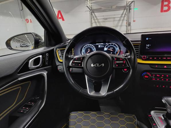 Kia XCeed I с пробегом 2021 года, цена 2 100 000 рублей, 121200 км, хэтчбек, Автокод Объявления