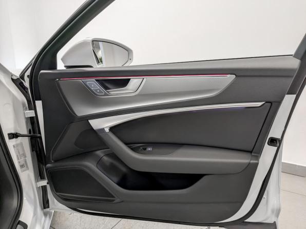 Audi A6 V (C8) с пробегом 2021 года, цена 4 150 000 рублей, 52223 км, седан, Автокод Объявления