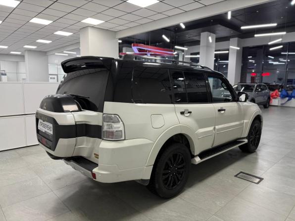 Mitsubishi Pajero IV Рестайлинг 2 с пробегом 2019 года, цена 3 950 000 рублей, 15000 км, внедорожник, Автокод Объявления