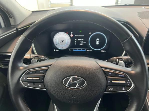 Hyundai Santa Fe IV Рестайлинг с пробегом 2022 года, цена 4 299 000 рублей, 47562 км, внедорожник, Автокод Объявления