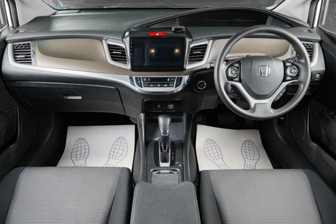 Honda Jade I Рестайлинг с пробегом 2019 года, цена 2 029 000 рублей, 56000 км, компактвэн, Автокод Объявления