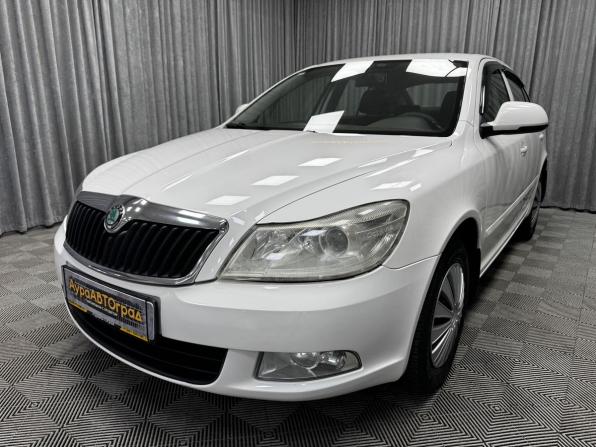 Skoda Octavia II (A5) Рестайлинг с пробегом 2012 года, цена 900 000 рублей, 239983 км, лифтбек, Автокод Объявления