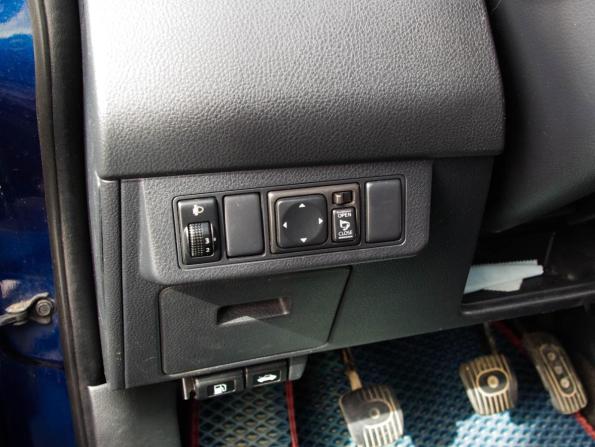 Nissan Tiida I с пробегом 2008 года, цена 399 000 рублей, 320218 км, седан, Автокод Объявления
