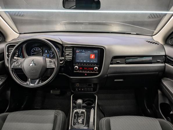 Mitsubishi Outlander III Рестайлинг 3 с пробегом 2021 года, цена 2 300 000 рублей, 101321 км, внедорожник, Автокод Объявления