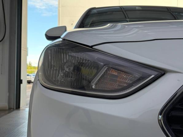 Hyundai Solaris II с пробегом 2018 года, цена 1 055 000 рублей, 104500 км, седан, Автокод Объявления