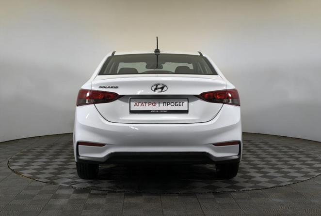 Hyundai Solaris II с пробегом 2018 года, цена 1 089 000 рублей, 77190 км, седан, Автокод Объявления