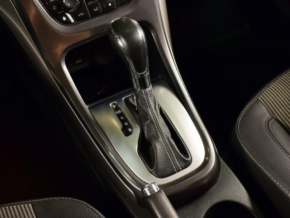 Opel Astra J с пробегом 2012 года, цена 560 995 рублей, 165521 км, хэтчбек, Автокод Объявления