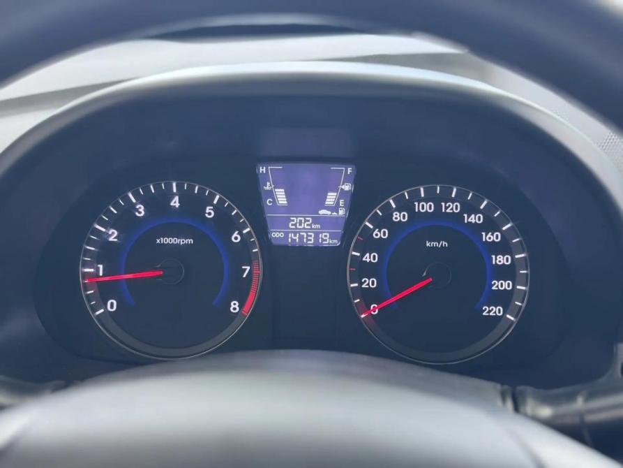 Hyundai Solaris I Шахты  - изображение 15