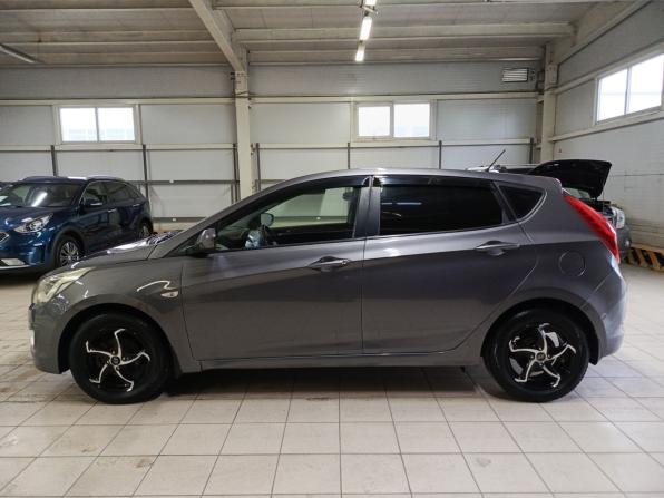 Hyundai Solaris I Рестайлинг с пробегом 2016 года, цена 920 000 рублей, 114082 км, хэтчбек, Автокод Объявления