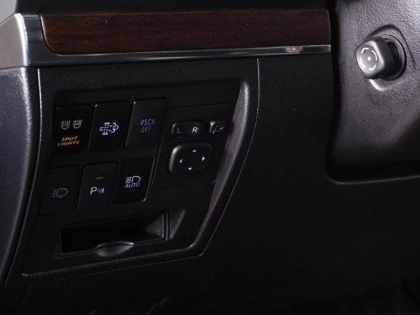 Toyota Land Cruiser 200 Series Рестайлинг 2 с пробегом 2016 года, цена 6 750 000 рублей, 188711 км, внедорожник, Автокод Объявления