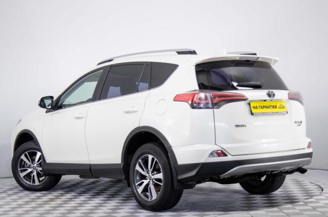 Toyota RAV4 IV (XA40) Рестайлинг с пробегом 2017 года, цена 2 799 000 рублей, 142562 км, внедорожник, Автокод Объявления