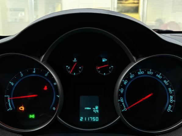 Chevrolet Cruze I Рестайлинг с пробегом 2012 года, цена 665 000 рублей, 211731 км, седан, Автокод Объявления